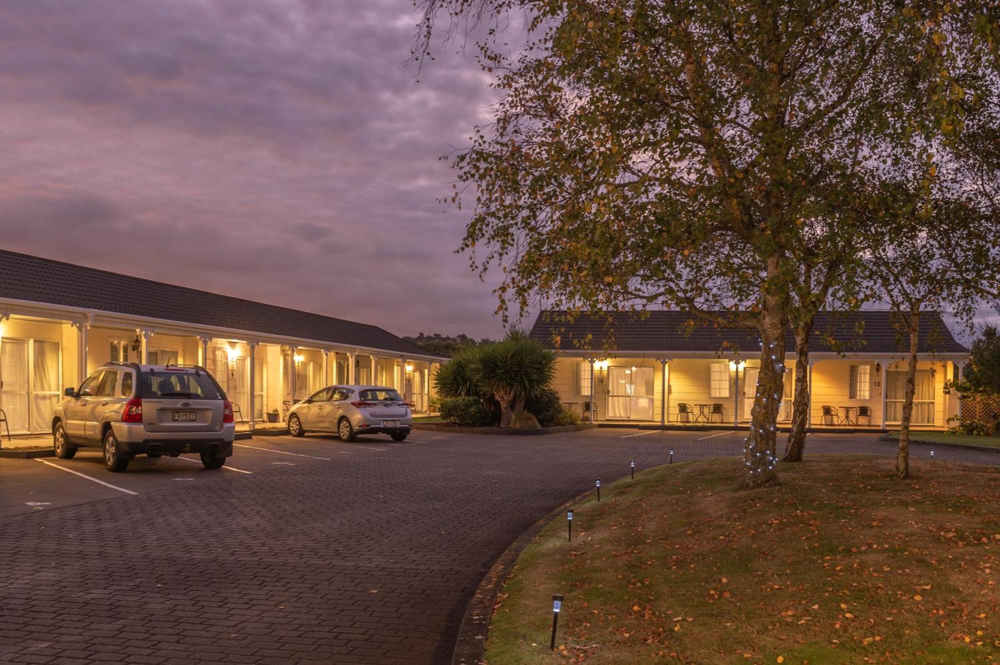 Kings Court Motel Уангануй Екстериор снимка